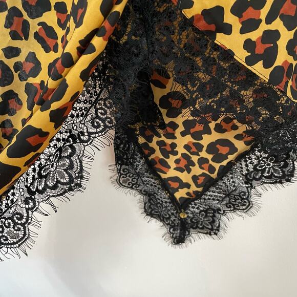 Out From Under Slip Dress XS Leopard Cheetah Triangle Hem Satin Lace V Neck - Picture 2 of 6
